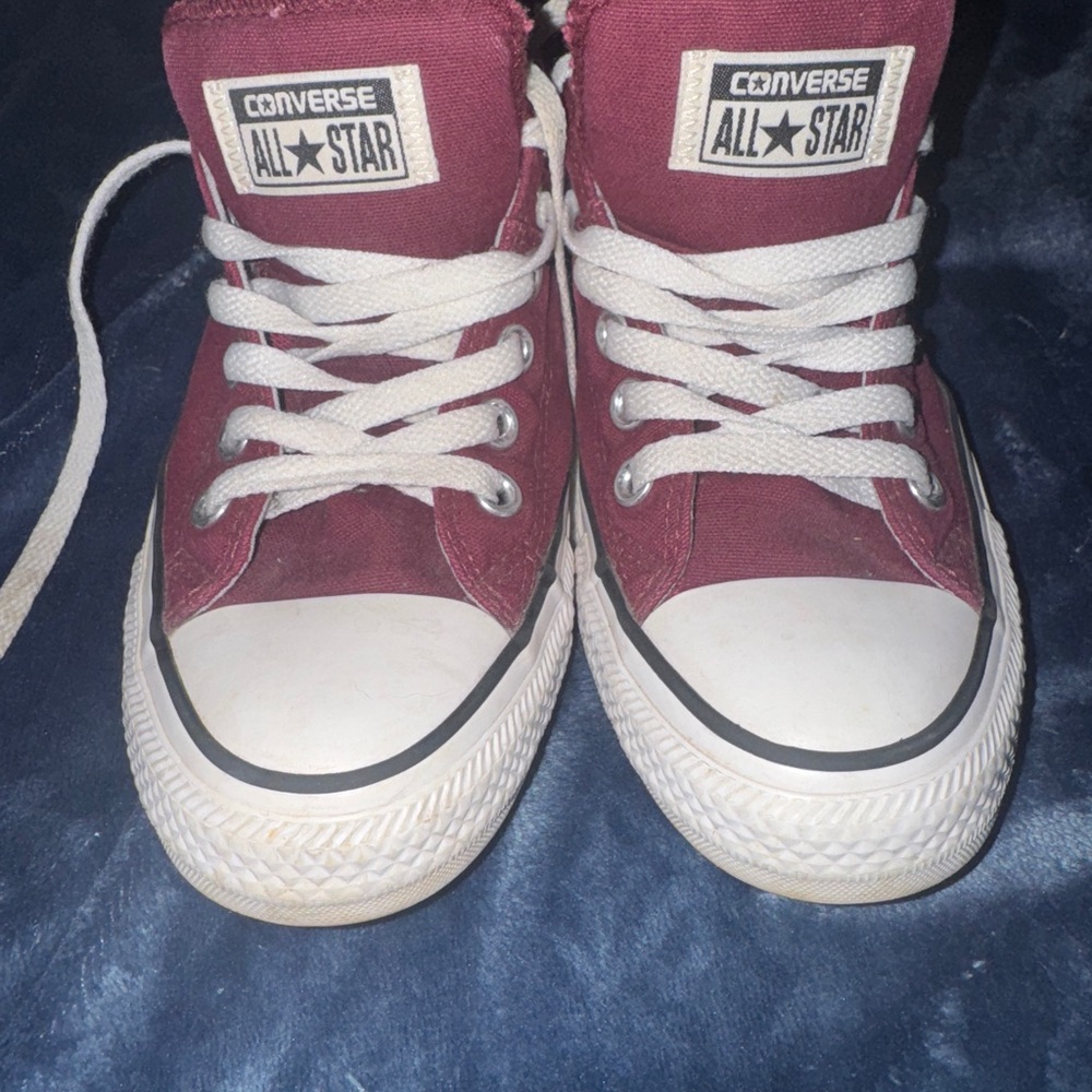 Converse chuck Taylor Burgundy and White Sneakers